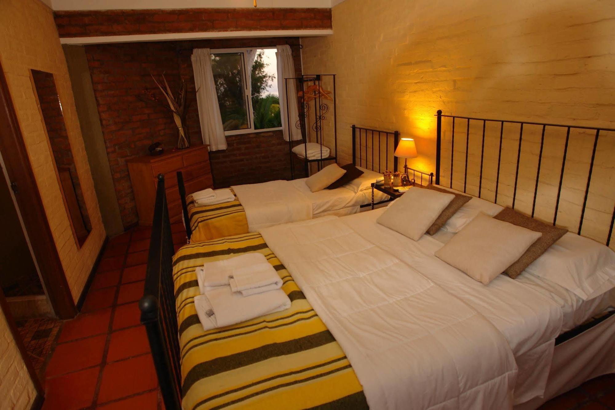 Posada Del Bosque Colonia del Sacramento Buitenkant foto